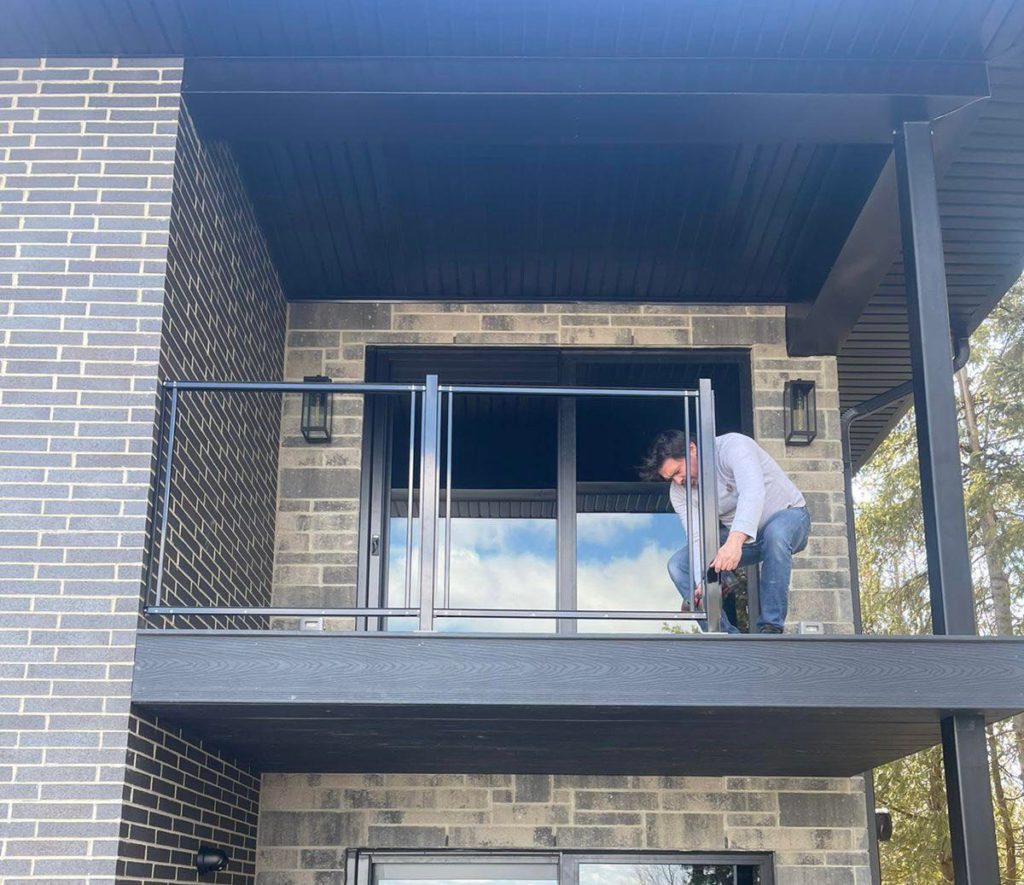 Installing Aluminum Balcony Railings